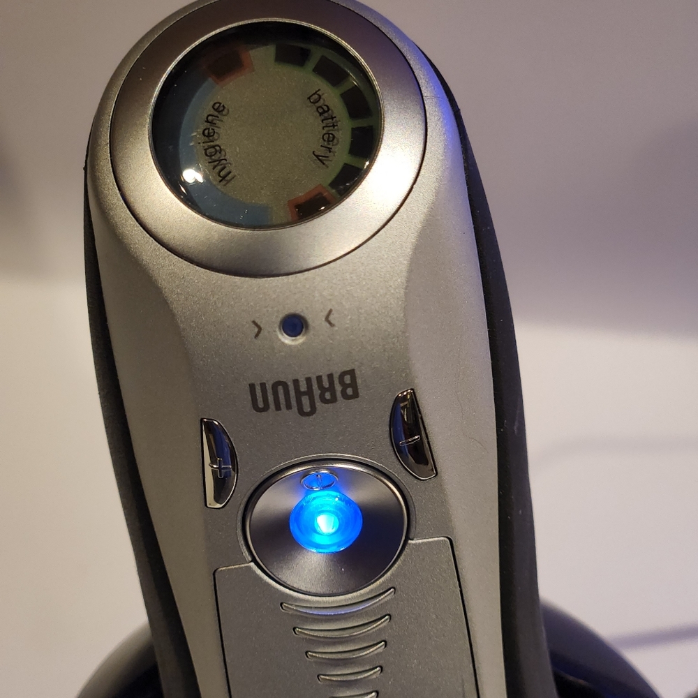 Braun Shaver Series 7 Clean Renew Cleaning System Station 790CC 760CC w Charger